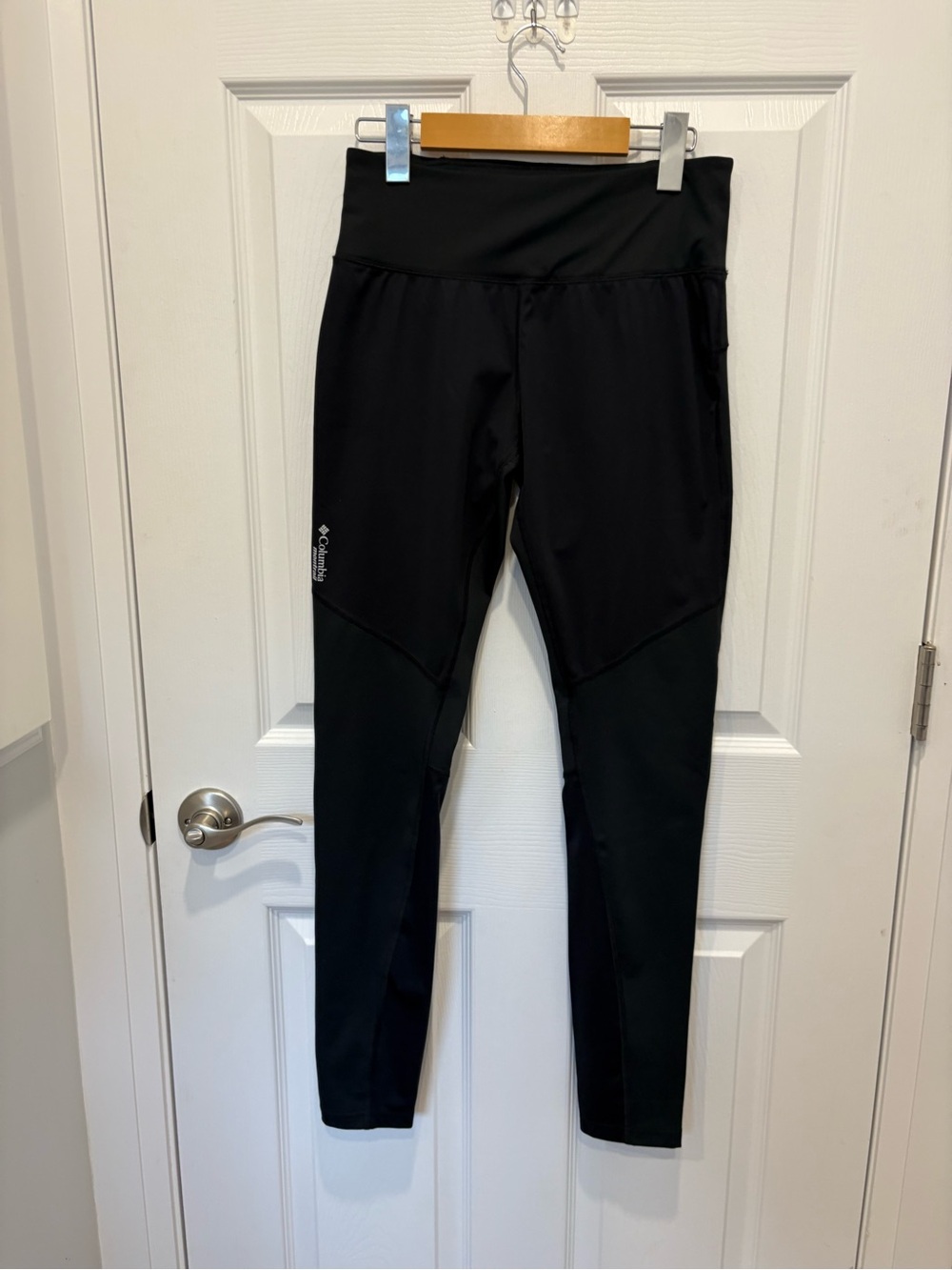 Columbia woman’s Black Active Leggings #1154